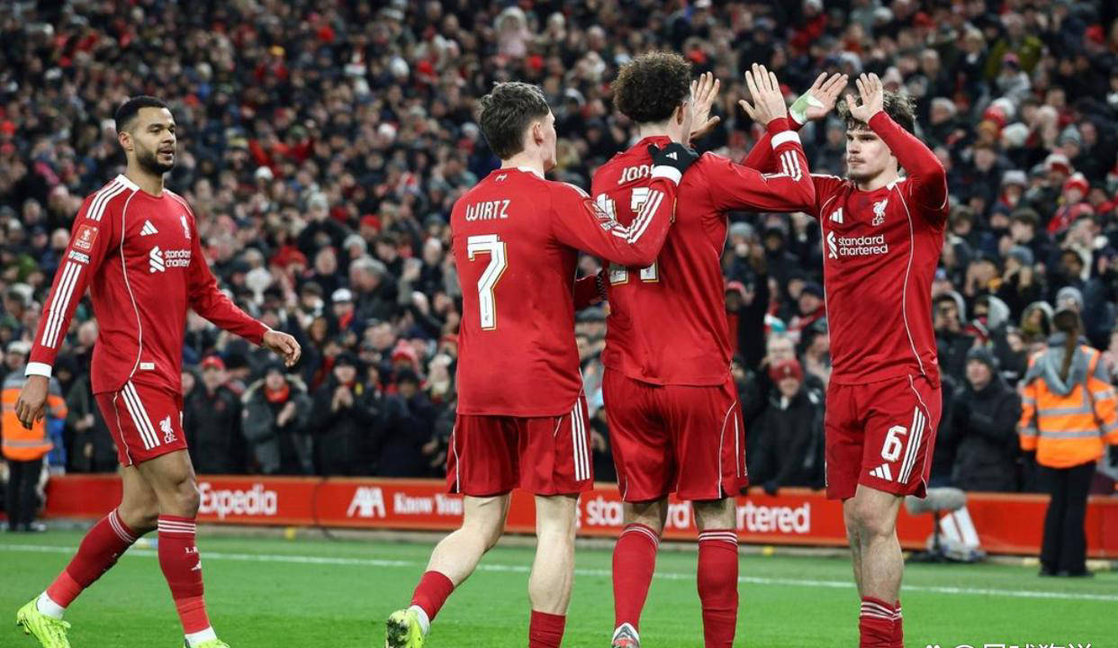 利物浦3-0大胜布莱顿,萨拉赫闪耀全场独造两球助球队强势晋级